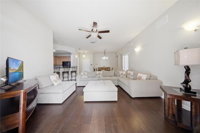 3001 LAUREL RUN LANE 204, Kissimmee, FL 34741