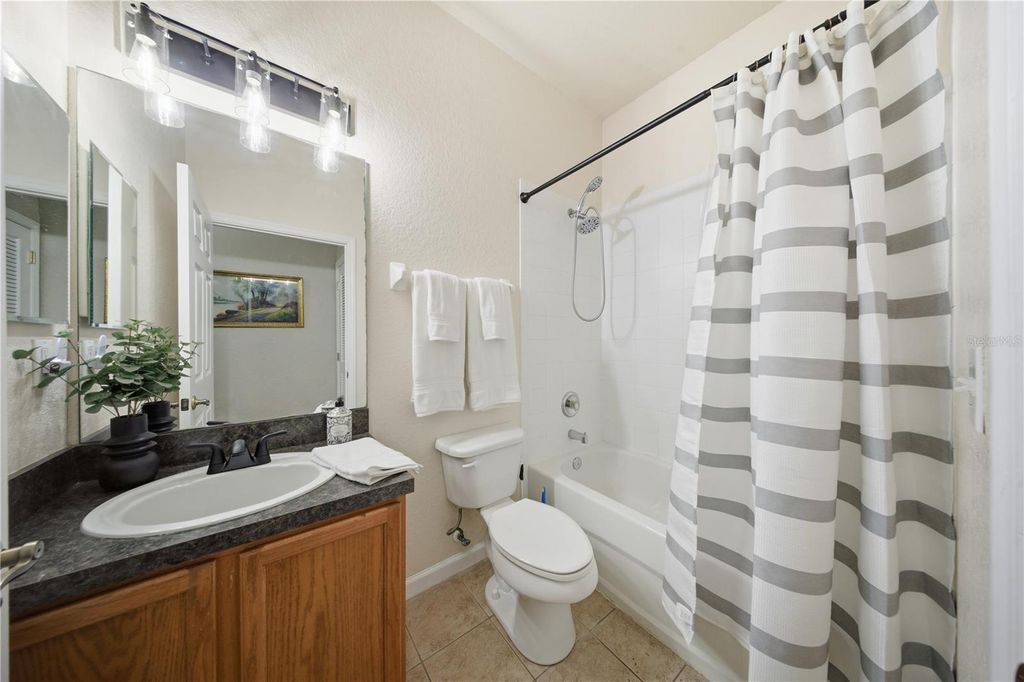 Image 26 of property listing at 3001 LAUREL RUN LANE 204, Kissimmee, FL 34741