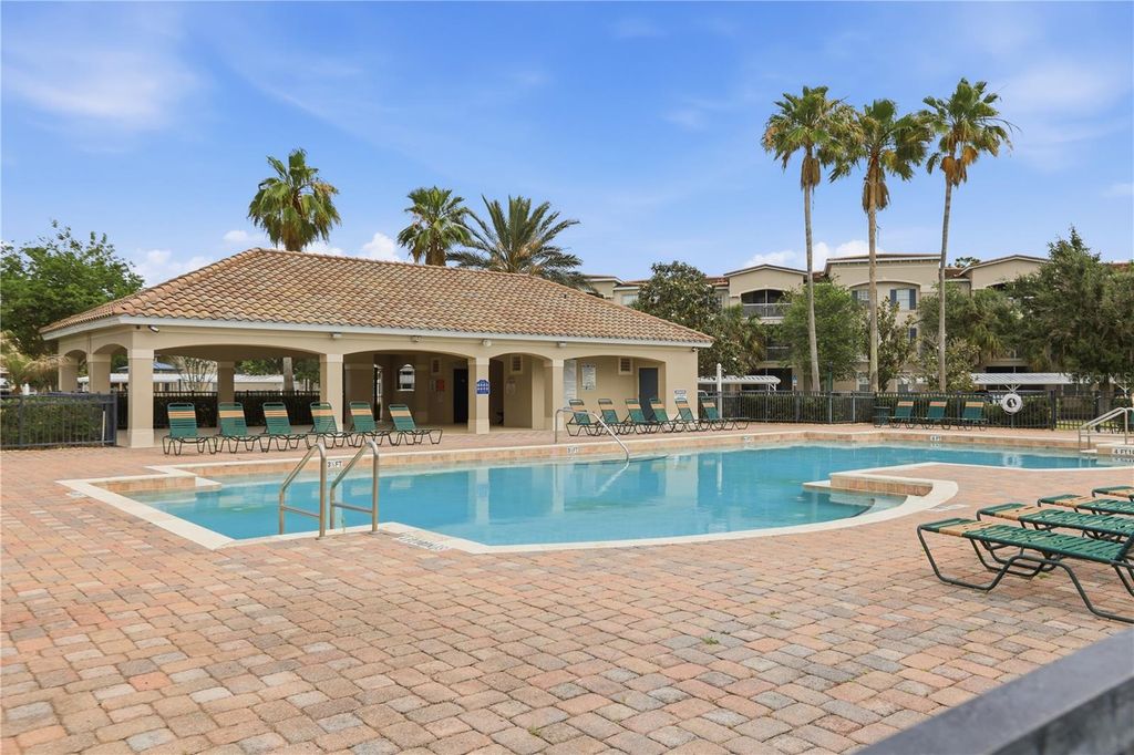 Image 28 of property listing at 3001 LAUREL RUN LANE 204, Kissimmee, FL 34741