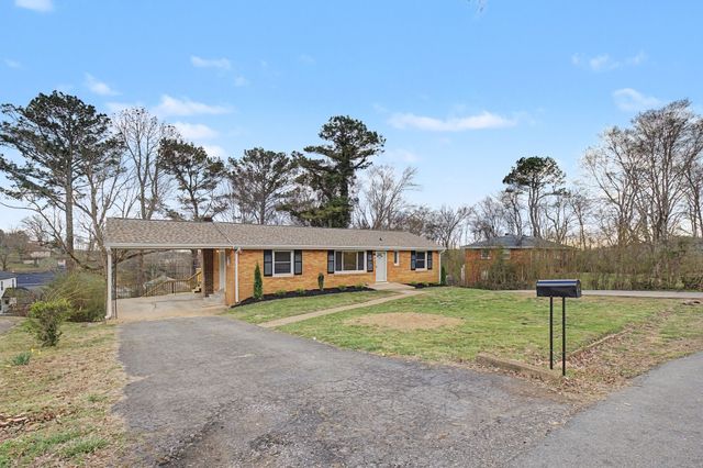 534 Rosewood Dr, Clarksville, TN 37043