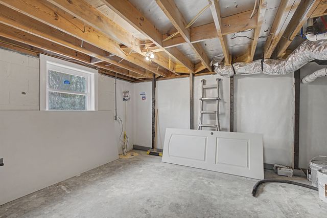 534 Rosewood Dr, Clarksville, TN 37043