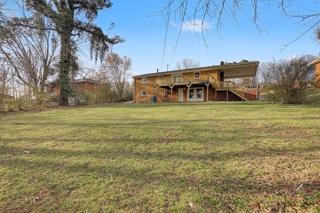 534 Rosewood Dr, Clarksville, TN 37043
