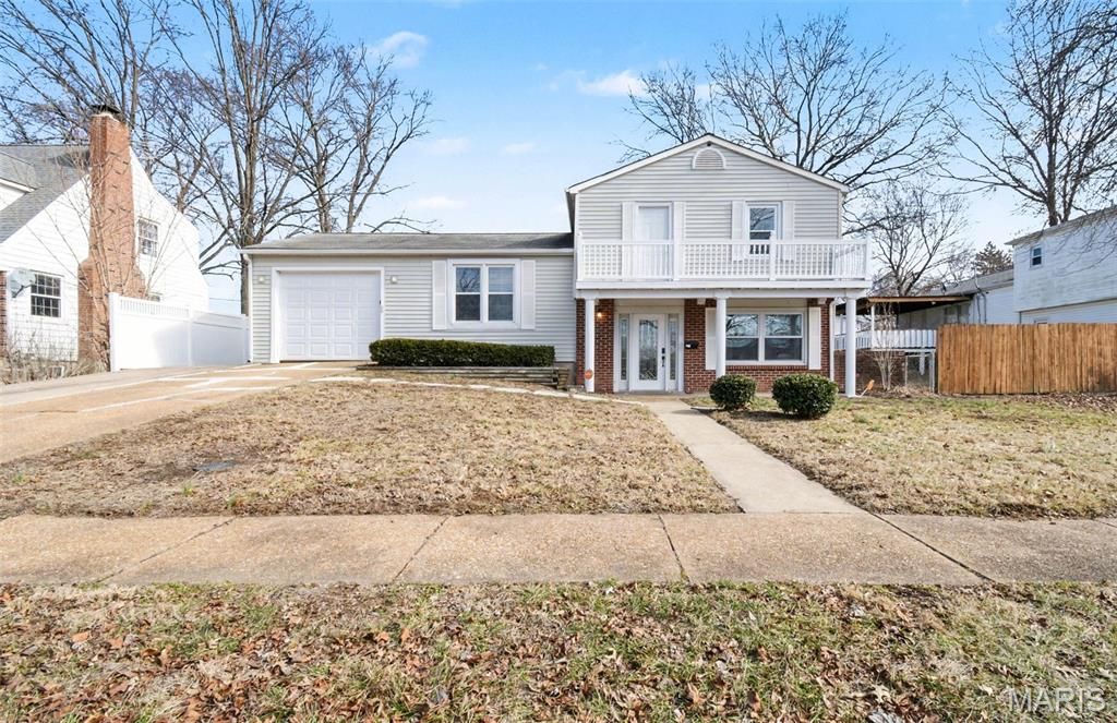 90 Brightmoor Drive, Florissant, MO 63033