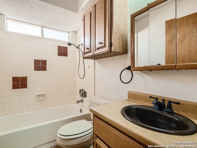 13806 Brays Forest, San Antonio, TX 78217