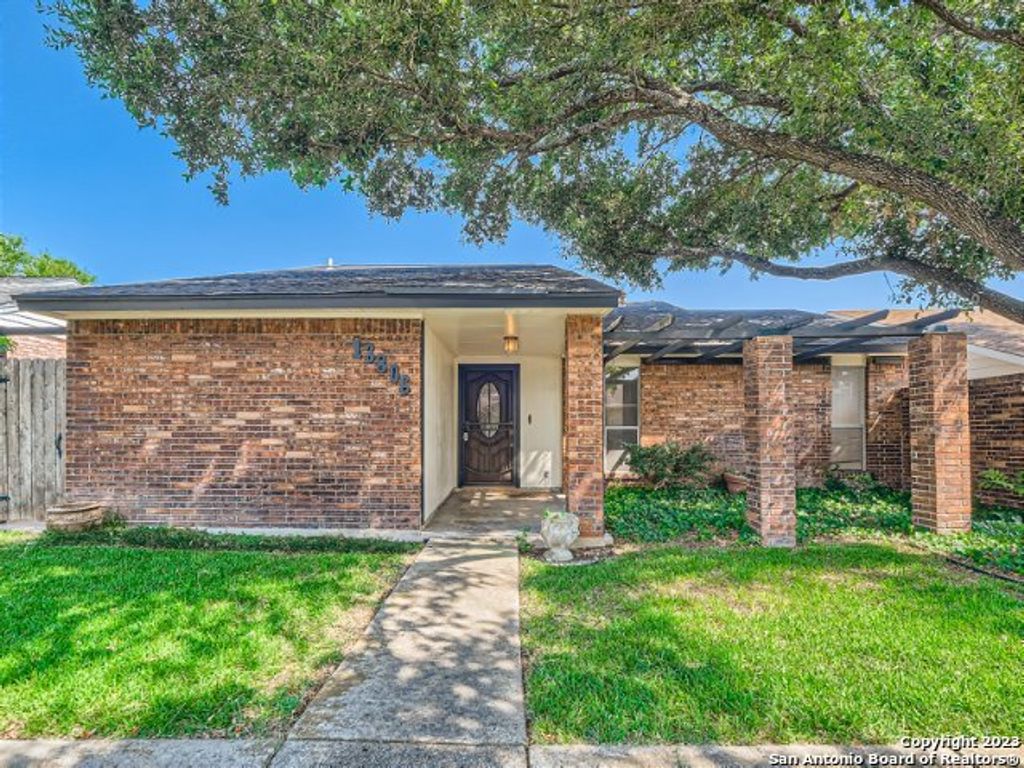 13806 Brays Forest, San Antonio, TX 78217