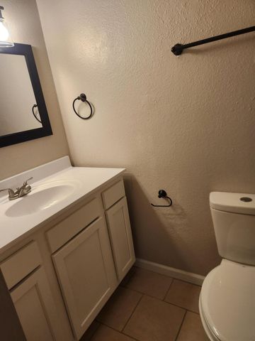 8333 Comanche Road NE 12C, Albuquerque, NM 87110