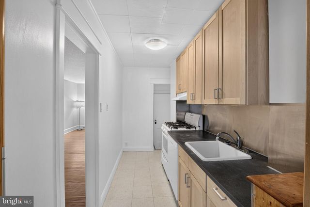 7057 GUILFORD RD, Upper Darby, PA 19082