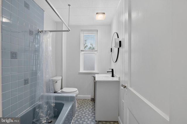 7057 GUILFORD RD, Upper Darby, PA 19082
