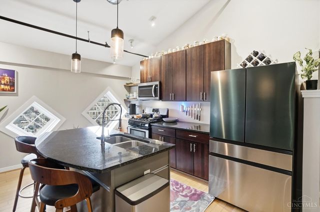 1202 Main Street, Cincinnati, OH 45202