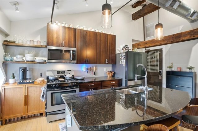 1202 Main Street, Cincinnati, OH 45202