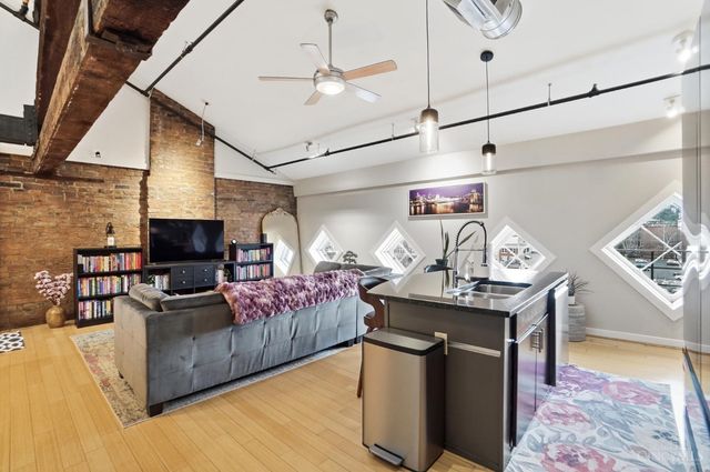 1202 Main Street, Cincinnati, OH 45202