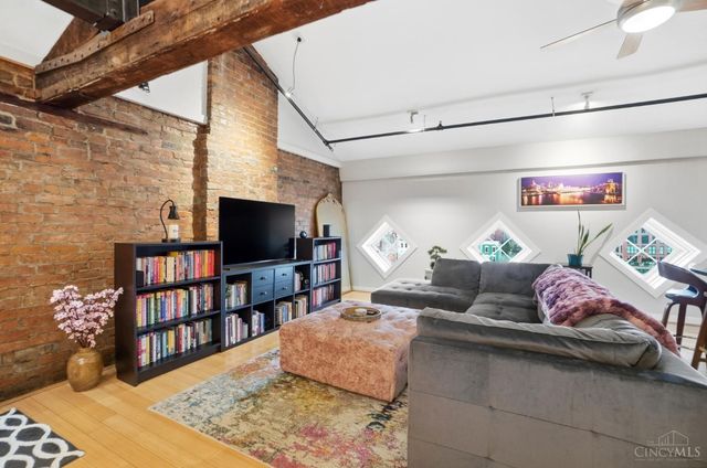 1202 Main Street, Cincinnati, OH 45202