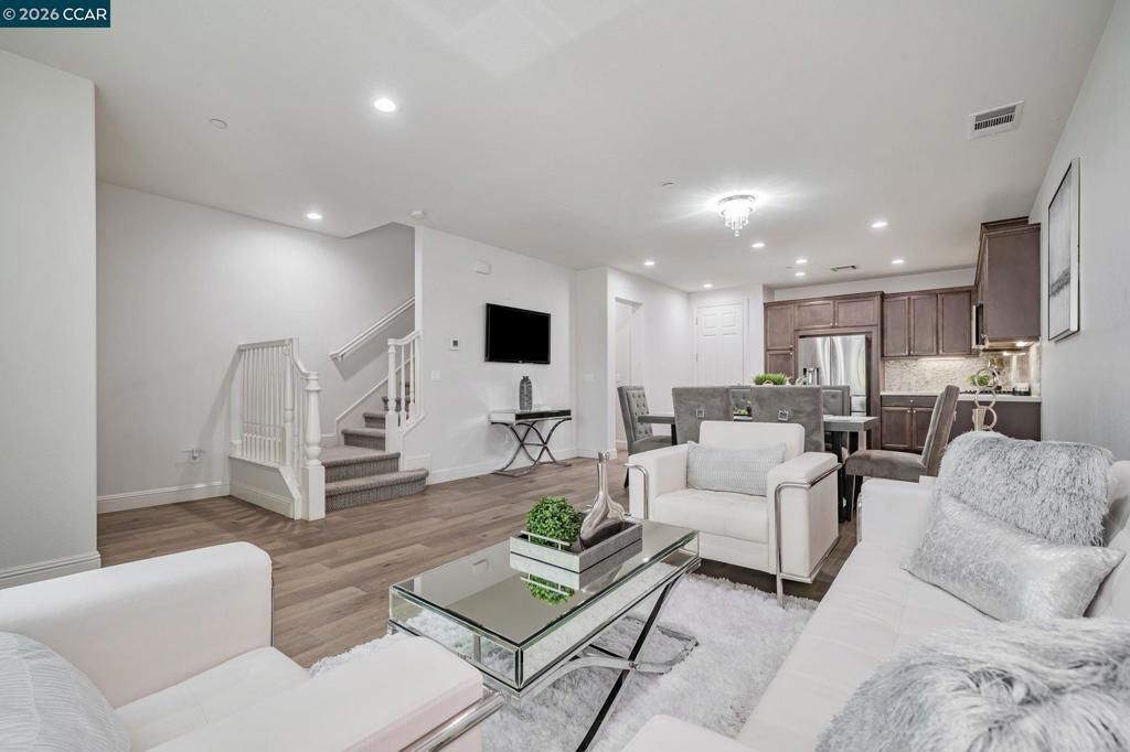 Image 5 of property listing at 6260 Main Branch Rd, San Ramon, CA 94582