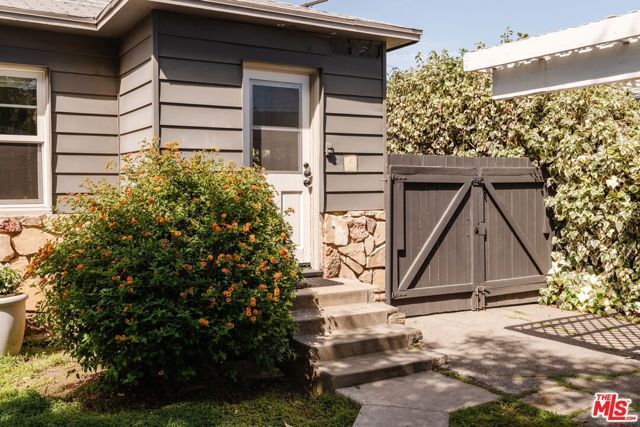 13932 Hamlin Street, Los Angeles, CA 91401