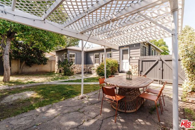 13932 Hamlin Street, Los Angeles, CA 91401