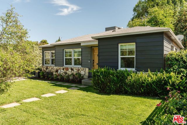 13932 Hamlin Street, Los Angeles, CA 91401