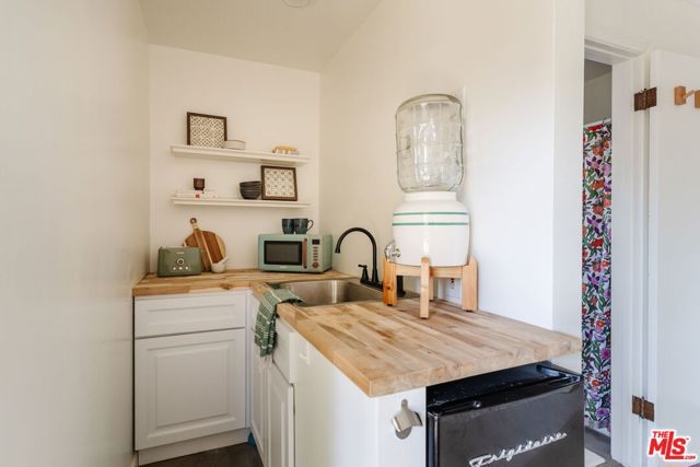 13932 Hamlin Street, Los Angeles, CA 91401