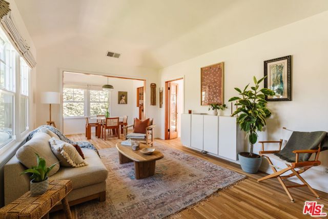 13932 Hamlin Street, Los Angeles, CA 91401