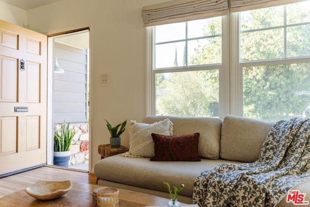 13932 Hamlin Street, Los Angeles, CA 91401