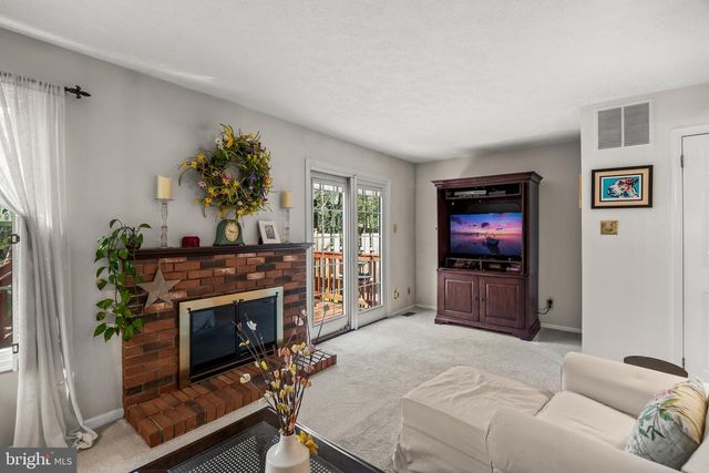 1204 VIRGINIA CT, Marlton, NJ 08053