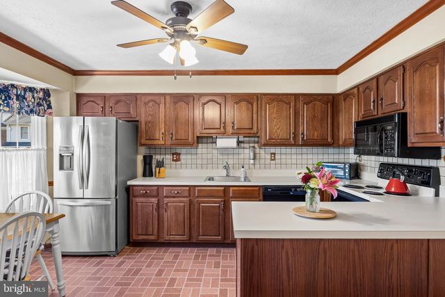 1204 VIRGINIA CT, Marlton, NJ 08053