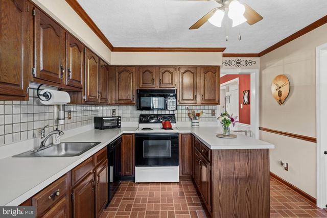 1204 VIRGINIA CT, Marlton, NJ 08053