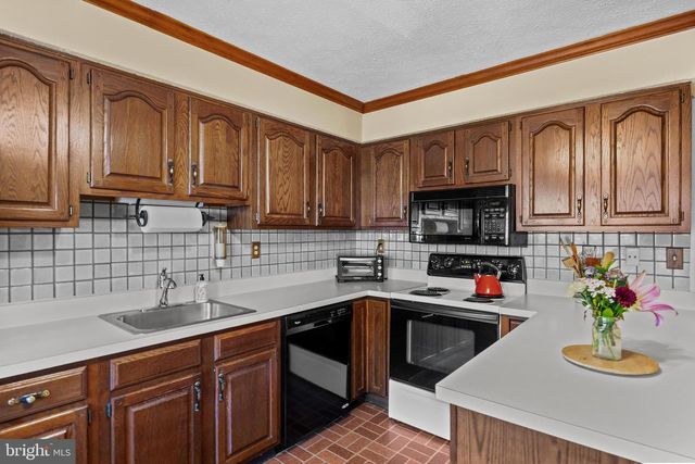 1204 VIRGINIA CT, Marlton, NJ 08053
