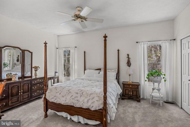 1204 VIRGINIA CT, Marlton, NJ 08053