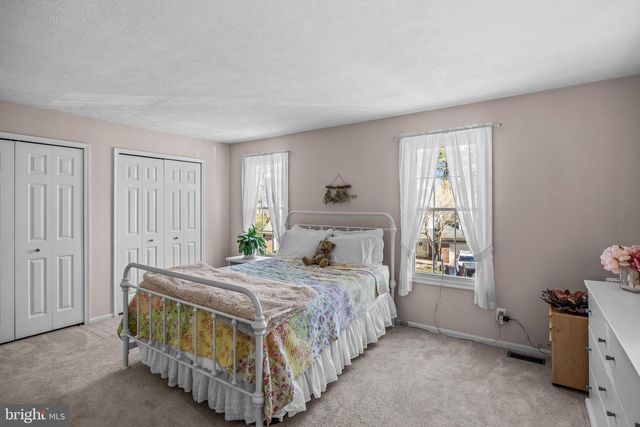 1204 VIRGINIA CT, Marlton, NJ 08053