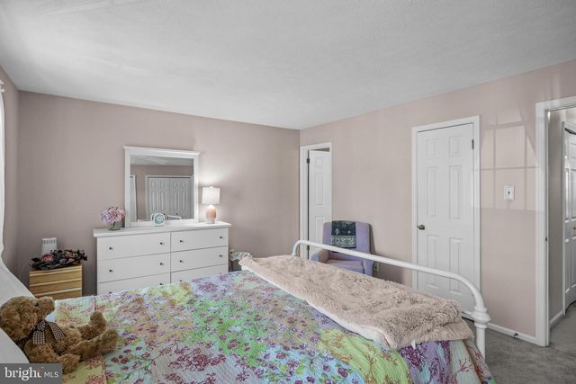 1204 VIRGINIA CT, Marlton, NJ 08053