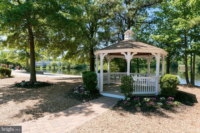 1204 VIRGINIA CT, Marlton, NJ 08053