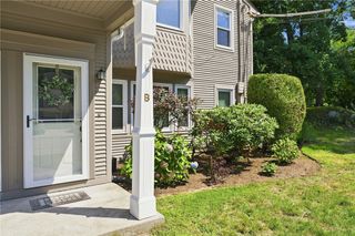 38 Stone Trail B, North Providence, RI 02904