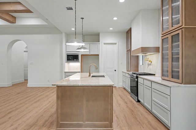 13962 Dolphin Drive, Willis, TX 77318