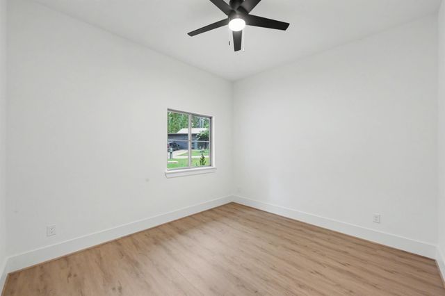 13962 Dolphin Drive, Willis, TX 77318
