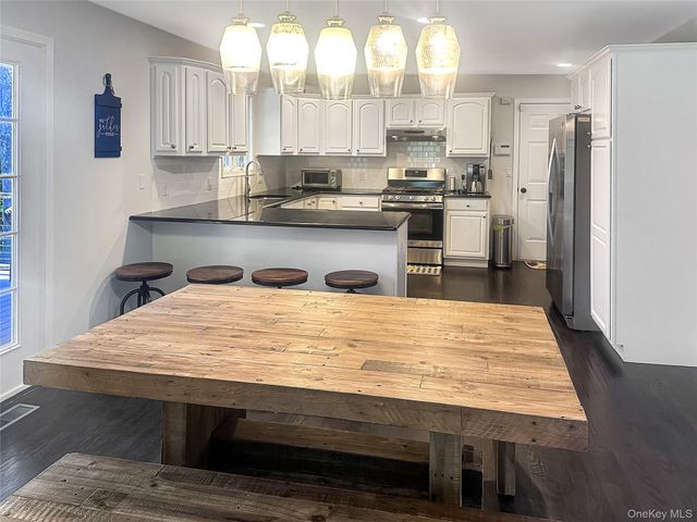 5765 Bergen Avenue, Mattituck, NY 11952