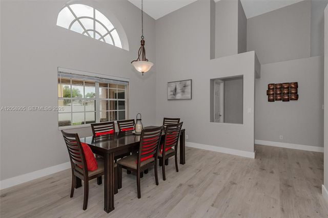 945 NW 202nd Ave, Pembroke Pines, FL 33029