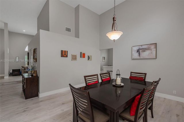 945 NW 202nd Ave, Pembroke Pines, FL 33029