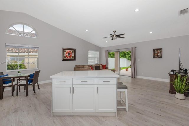 945 NW 202nd Ave, Pembroke Pines, FL 33029