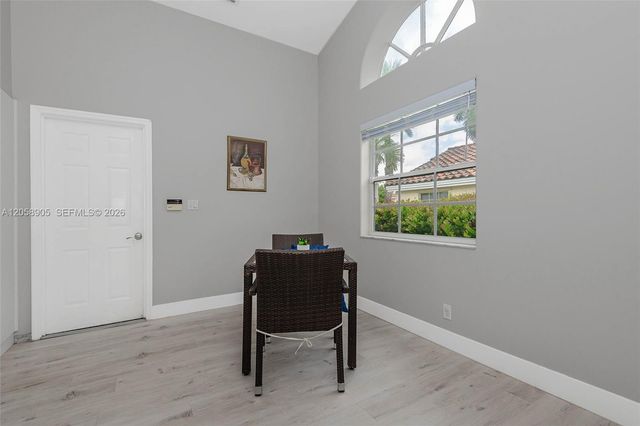 945 NW 202nd Ave, Pembroke Pines, FL 33029