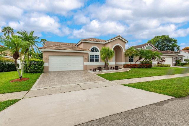 945 NW 202nd Ave, Pembroke Pines, FL 33029