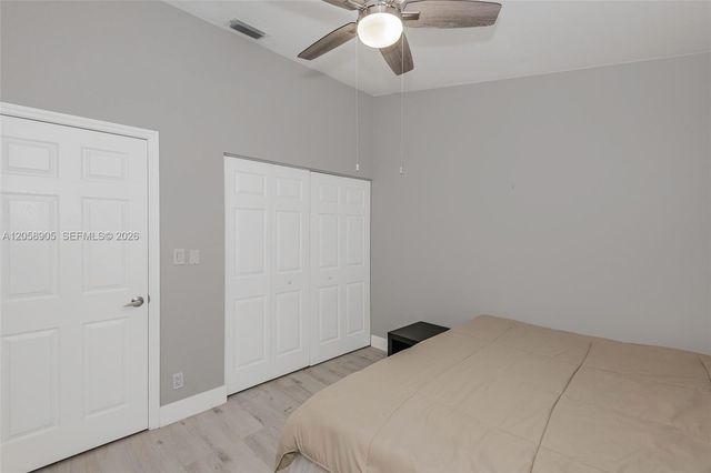 945 NW 202nd Ave, Pembroke Pines, FL 33029