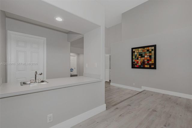 945 NW 202nd Ave, Pembroke Pines, FL 33029