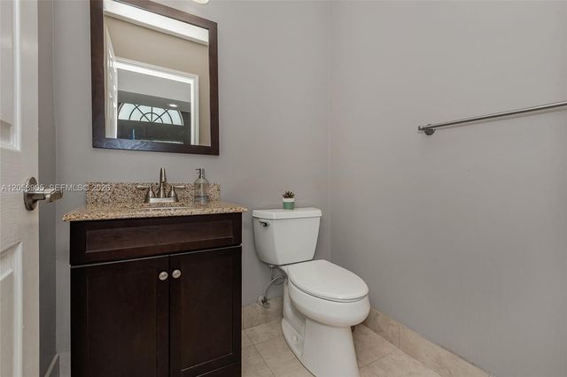 945 NW 202nd Ave, Pembroke Pines, FL 33029