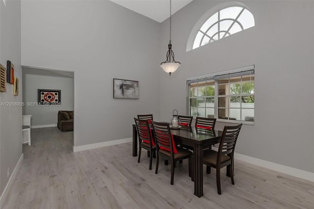 945 NW 202nd Ave, Pembroke Pines, FL 33029