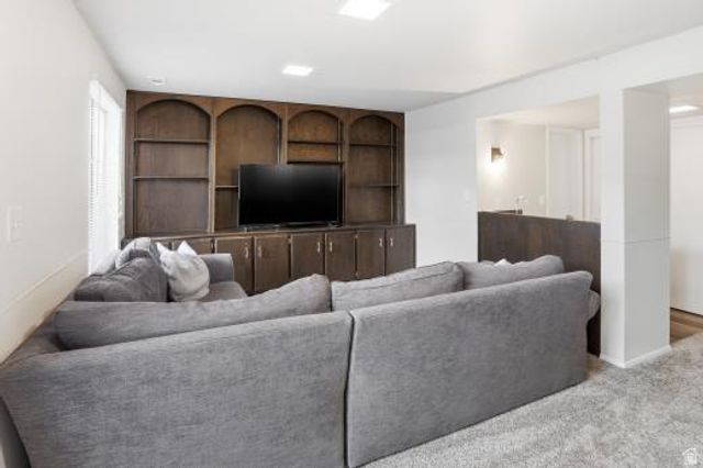 627 E SPRINGHILL DR, Murray, UT 84107
