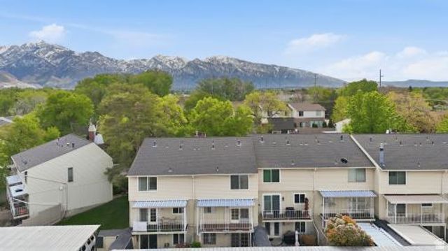 627 E SPRINGHILL DR, Murray, UT 84107