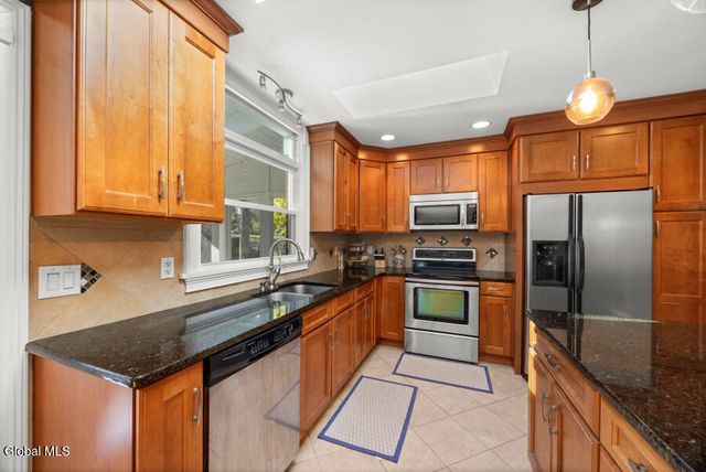 12 Delucia Terrace, Colonie, NY 12211