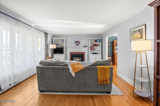 12 Delucia Terrace, Colonie, NY 12211