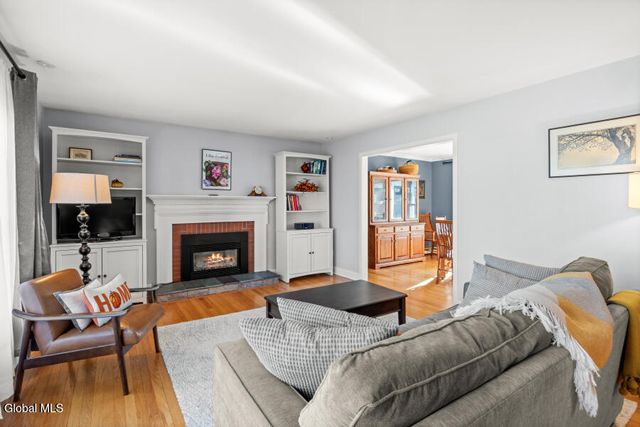 12 Delucia Terrace, Colonie, NY 12211