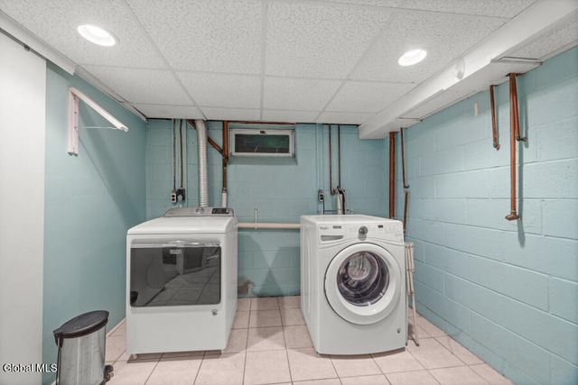 12 Delucia Terrace, Colonie, NY 12211